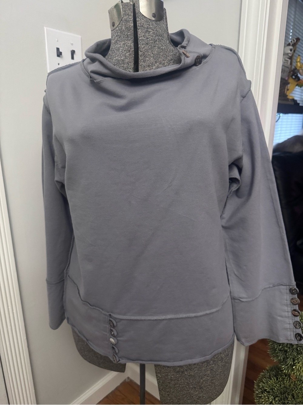 Women's Neon Buddha Gray Button-Trim Funnel Neck Top XS